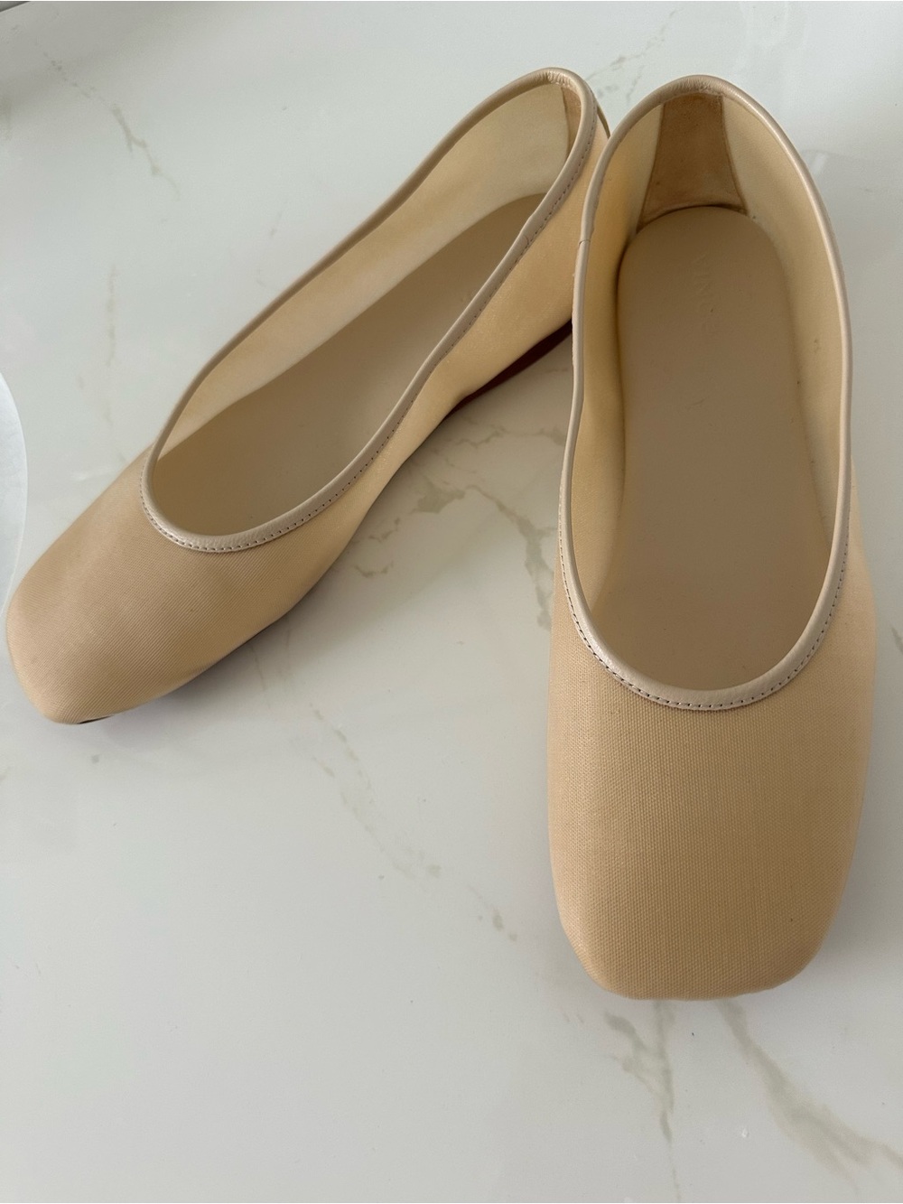 VINCE Women's Beige Ballet Flats